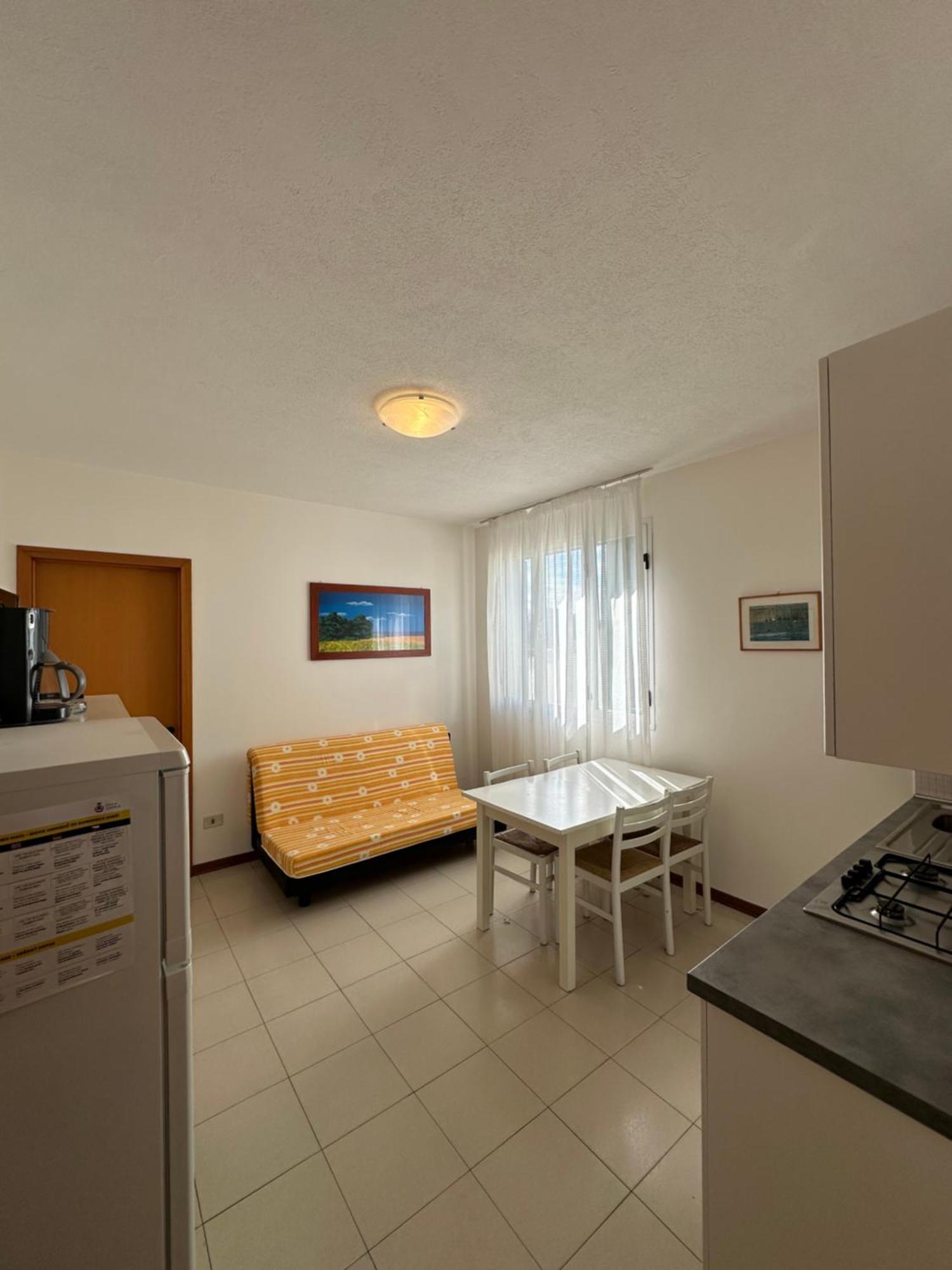 Villaggio Luna Swimmingpool- Agenzia Cocal Каорле Екстер'єр фото