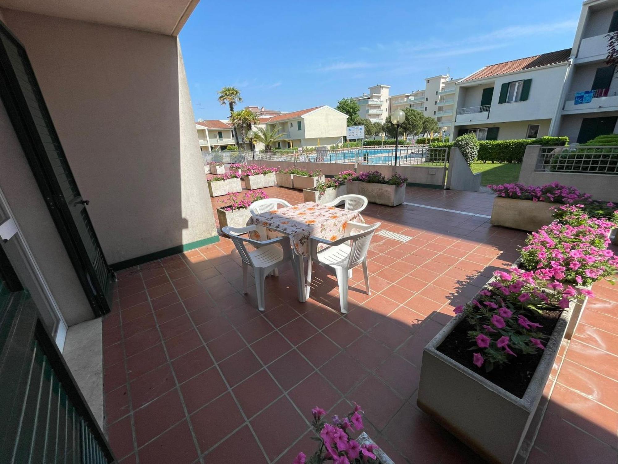 Villaggio Luna Swimmingpool- Agenzia Cocal Каорле Екстер'єр фото