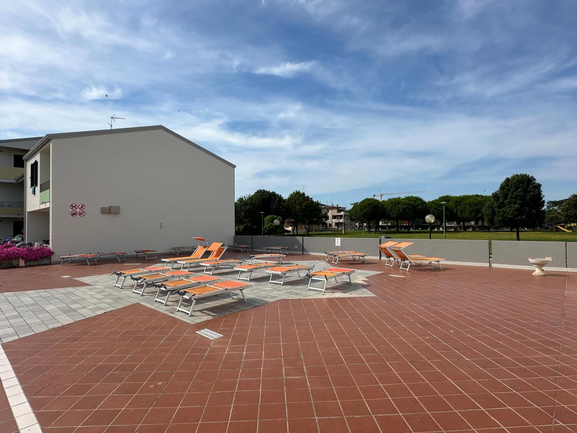 Villaggio Luna Swimmingpool- Agenzia Cocal Каорле Екстер'єр фото